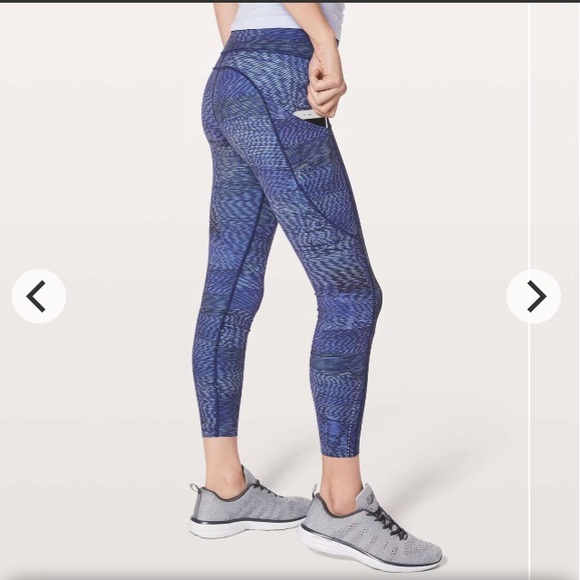 lululemon athletica Pants - Lululemon Fast & Free 7/8 Tight II *Nulux 25"
Linear Flux Light